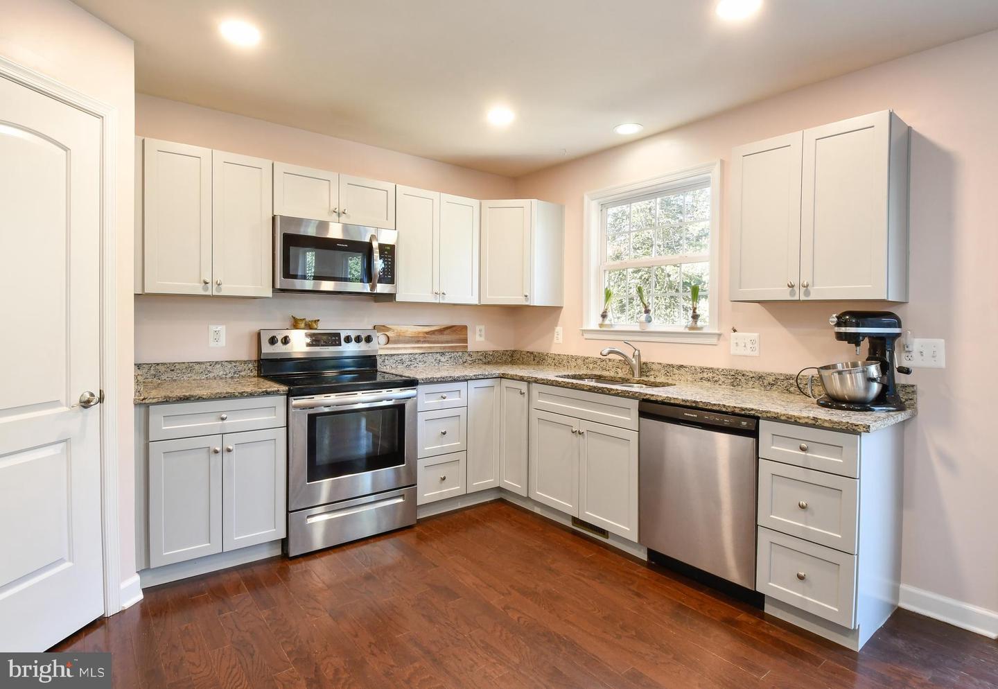 109 12TH ST, COLONIAL BEACH, Virginia 22443, 4 Bedrooms Bedrooms, 7 Rooms Rooms,2 BathroomsBathrooms,Residential,For sale,109 12TH ST,VAWE2010354 MLS # VAWE2010354