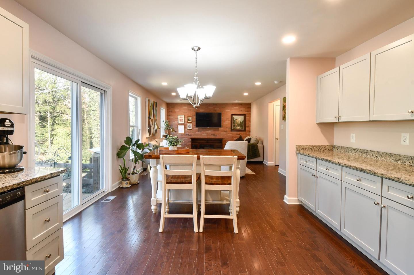 109 12TH ST, COLONIAL BEACH, Virginia 22443, 4 Bedrooms Bedrooms, 7 Rooms Rooms,2 BathroomsBathrooms,Residential,For sale,109 12TH ST,VAWE2010354 MLS # VAWE2010354