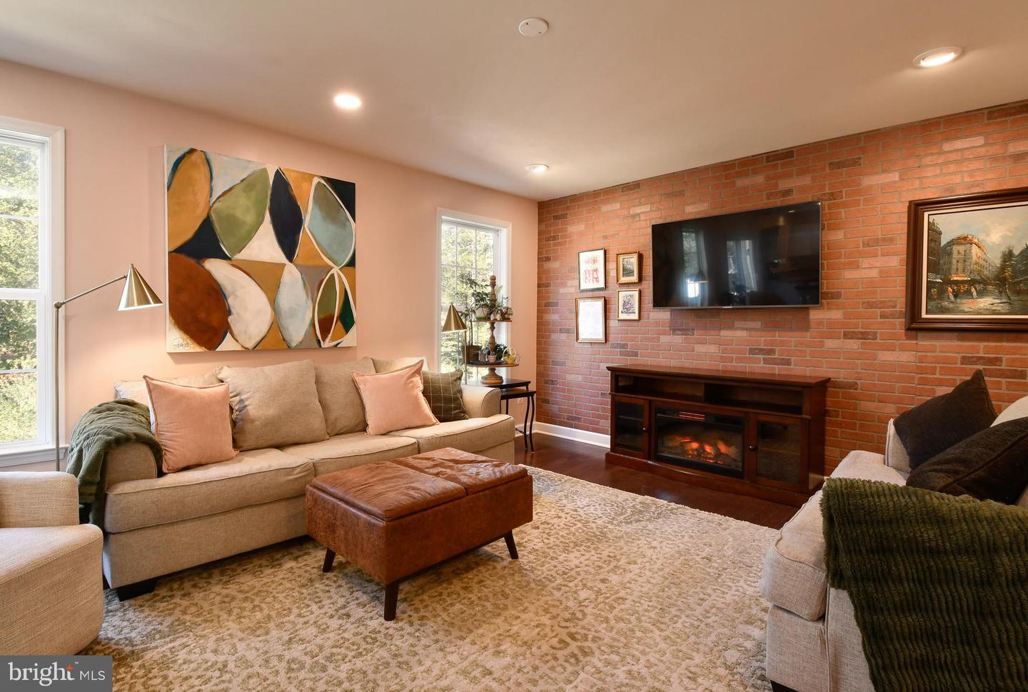 109 12TH ST, COLONIAL BEACH, Virginia 22443, 4 Bedrooms Bedrooms, 7 Rooms Rooms,2 BathroomsBathrooms,Residential,For sale,109 12TH ST,VAWE2010354 MLS # VAWE2010354