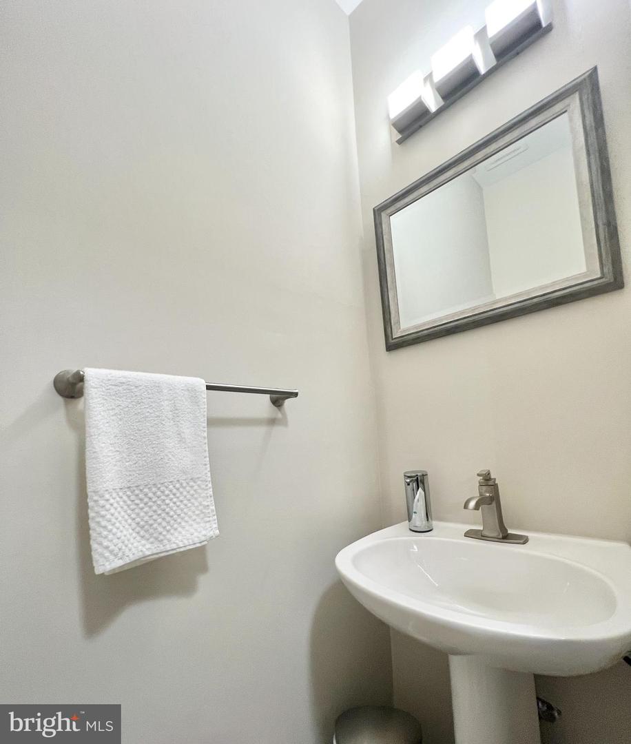 2406 MISTY DAWN CT, HERNDON, Virginia 20171, 3 Bedrooms Bedrooms, ,3 BathroomsBathrooms,Residential,For sale,2406 MISTY DAWN CT,VAFX2285160 MLS # VAFX2285160