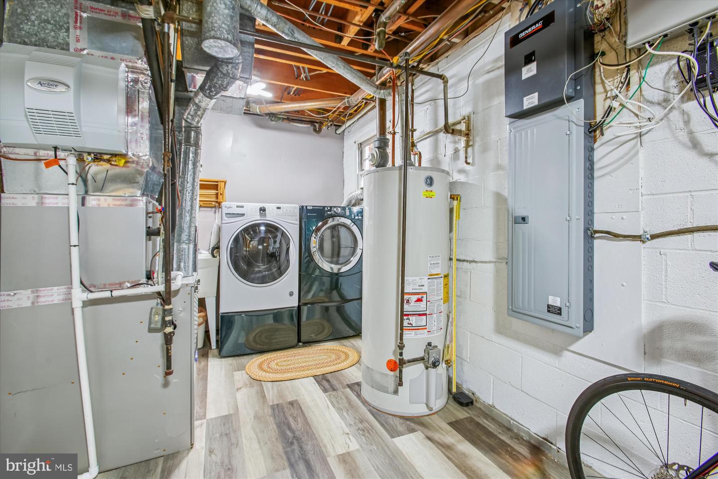 8443 PORTER LN, ALEXANDRIA, Virginia 22308, 4 Bedrooms Bedrooms, ,3 BathroomsBathrooms,Residential,For sale,8443 PORTER LN,VAFX2285164 MLS # VAFX2285164