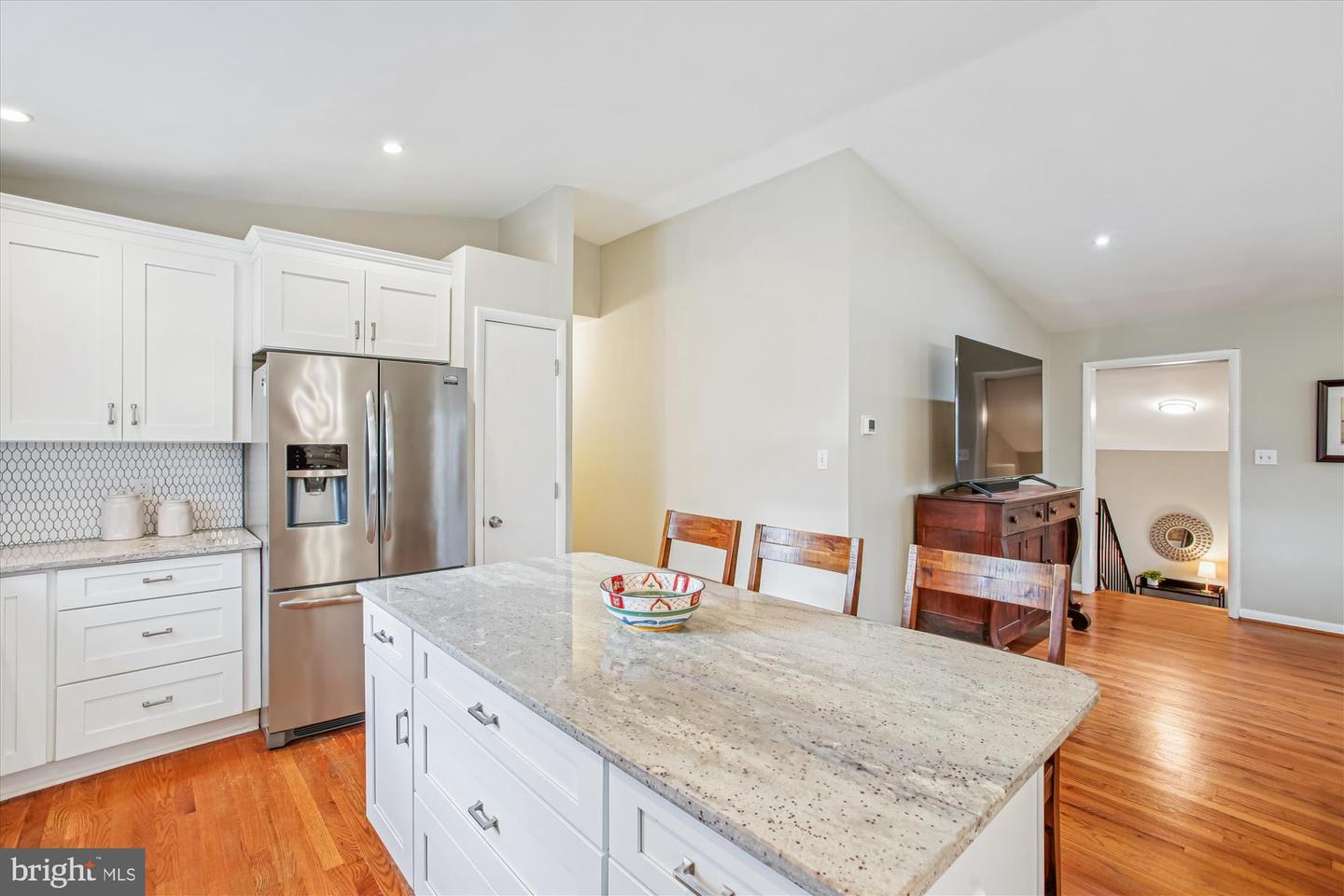 8443 PORTER LN, ALEXANDRIA, Virginia 22308, 4 Bedrooms Bedrooms, ,3 BathroomsBathrooms,Residential,For sale,8443 PORTER LN,VAFX2285164 MLS # VAFX2285164