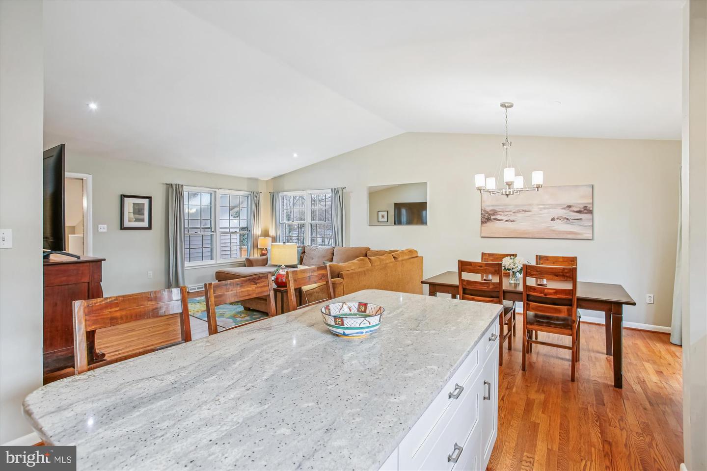 8443 PORTER LN, ALEXANDRIA, Virginia 22308, 4 Bedrooms Bedrooms, ,3 BathroomsBathrooms,Residential,For sale,8443 PORTER LN,VAFX2285164 MLS # VAFX2285164