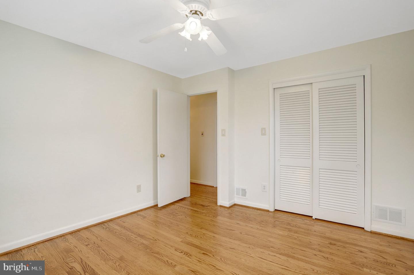 3716 N VERNON ST, ARLINGTON, Virginia 22207, 6 Bedrooms Bedrooms, 12 Rooms Rooms,3 BathroomsBathrooms,Residential,For sale,3716 N VERNON ST,VAAR2067612 MLS # VAAR2067612