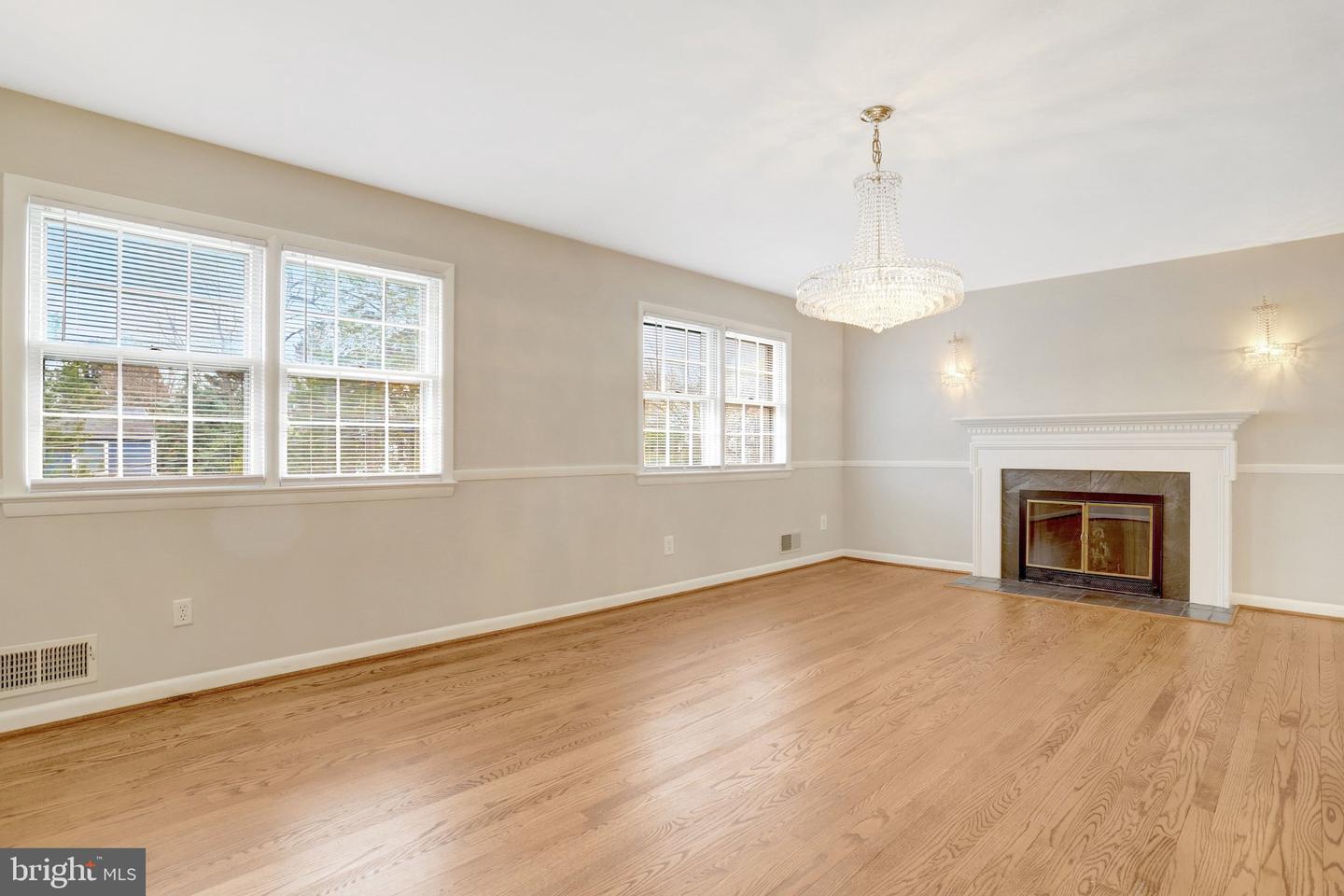 3716 N VERNON ST, ARLINGTON, Virginia 22207, 6 Bedrooms Bedrooms, 12 Rooms Rooms,3 BathroomsBathrooms,Residential,For sale,3716 N VERNON ST,VAAR2067612 MLS # VAAR2067612