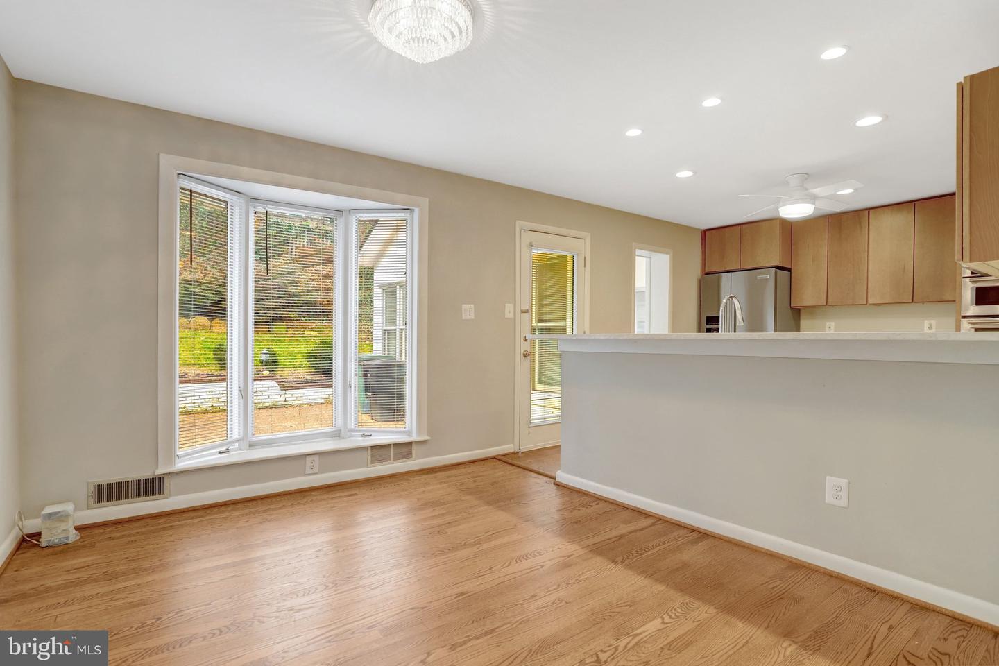 3716 N VERNON ST, ARLINGTON, Virginia 22207, 6 Bedrooms Bedrooms, 12 Rooms Rooms,3 BathroomsBathrooms,Residential,For sale,3716 N VERNON ST,VAAR2067612 MLS # VAAR2067612