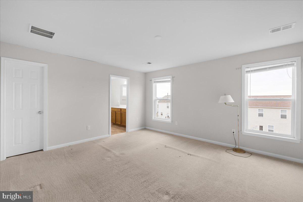 556 GARDEN GATE DR, STEPHENS CITY, Virginia 22655, 4 Bedrooms Bedrooms, 12 Rooms Rooms,3 BathroomsBathrooms,Residential,For sale,556 GARDEN GATE DR,VAFV2038828 MLS # VAFV2038828