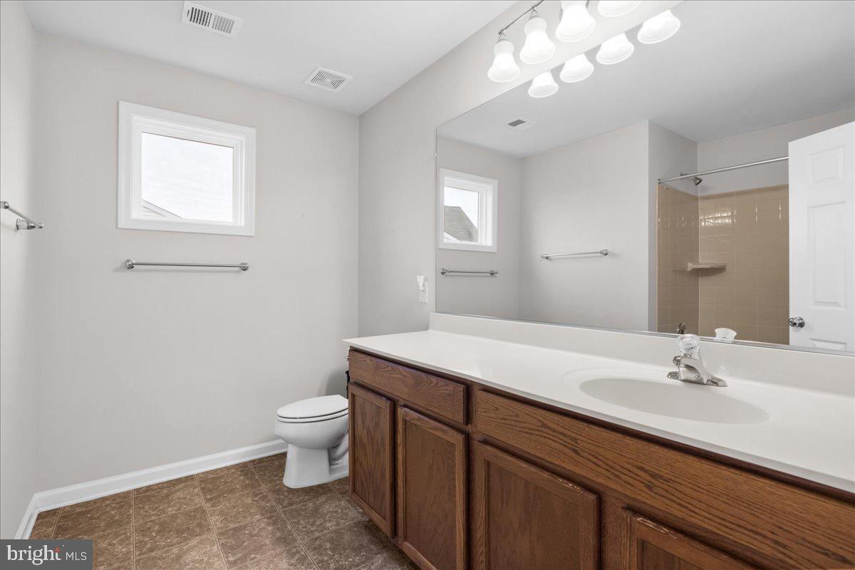 556 GARDEN GATE DR, STEPHENS CITY, Virginia 22655, 4 Bedrooms Bedrooms, 12 Rooms Rooms,3 BathroomsBathrooms,Residential,For sale,556 GARDEN GATE DR,VAFV2038828 MLS # VAFV2038828