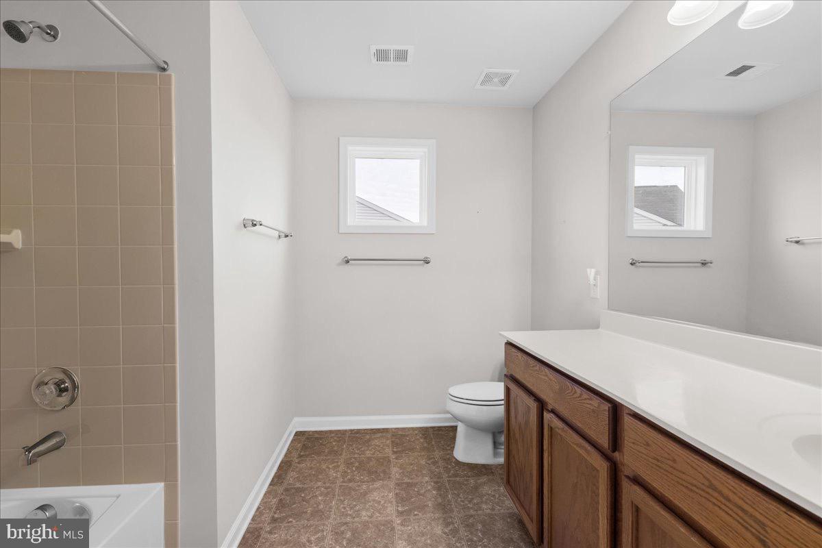 556 GARDEN GATE DR, STEPHENS CITY, Virginia 22655, 4 Bedrooms Bedrooms, 12 Rooms Rooms,3 BathroomsBathrooms,Residential,For sale,556 GARDEN GATE DR,VAFV2038828 MLS # VAFV2038828