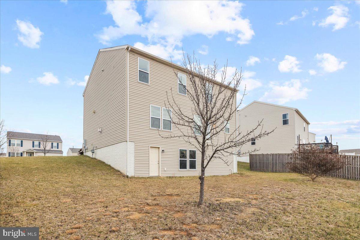 556 GARDEN GATE DR, STEPHENS CITY, Virginia 22655, 4 Bedrooms Bedrooms, 12 Rooms Rooms,3 BathroomsBathrooms,Residential,For sale,556 GARDEN GATE DR,VAFV2038828 MLS # VAFV2038828