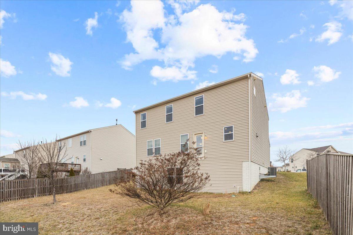 556 GARDEN GATE DR, STEPHENS CITY, Virginia 22655, 4 Bedrooms Bedrooms, 12 Rooms Rooms,3 BathroomsBathrooms,Residential,For sale,556 GARDEN GATE DR,VAFV2038828 MLS # VAFV2038828