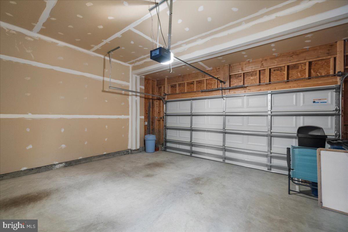 556 GARDEN GATE DR, STEPHENS CITY, Virginia 22655, 4 Bedrooms Bedrooms, 12 Rooms Rooms,3 BathroomsBathrooms,Residential,For sale,556 GARDEN GATE DR,VAFV2038828 MLS # VAFV2038828