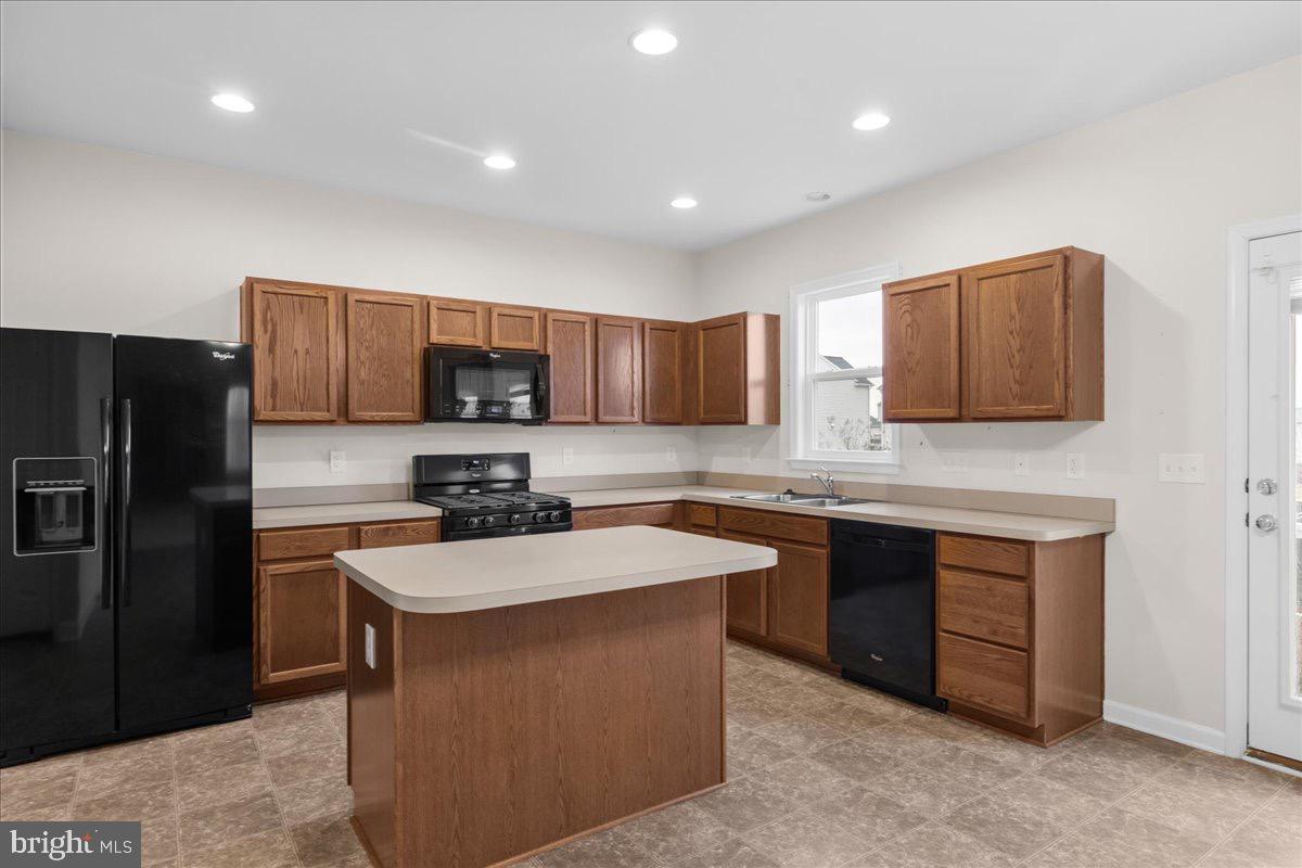 556 GARDEN GATE DR, STEPHENS CITY, Virginia 22655, 4 Bedrooms Bedrooms, 12 Rooms Rooms,3 BathroomsBathrooms,Residential,For sale,556 GARDEN GATE DR,VAFV2038828 MLS # VAFV2038828