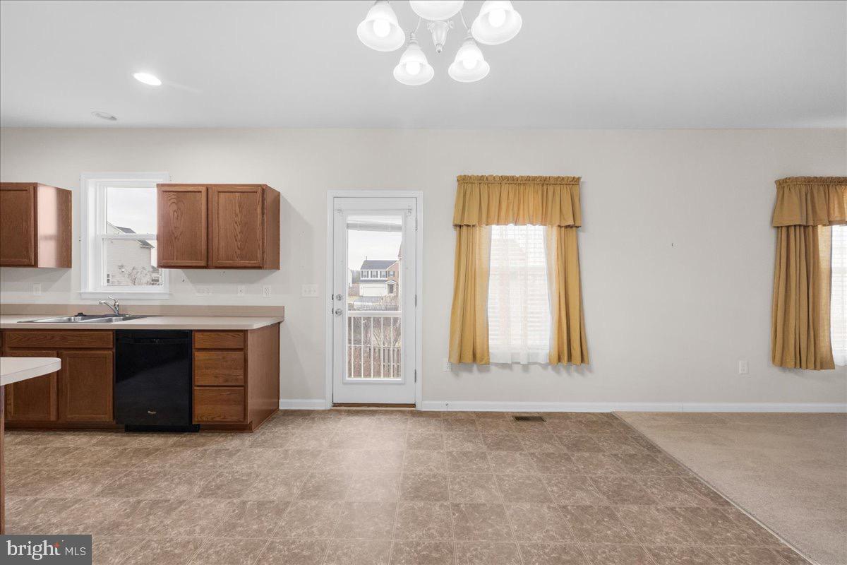 556 GARDEN GATE DR, STEPHENS CITY, Virginia 22655, 4 Bedrooms Bedrooms, 12 Rooms Rooms,3 BathroomsBathrooms,Residential,For sale,556 GARDEN GATE DR,VAFV2038828 MLS # VAFV2038828