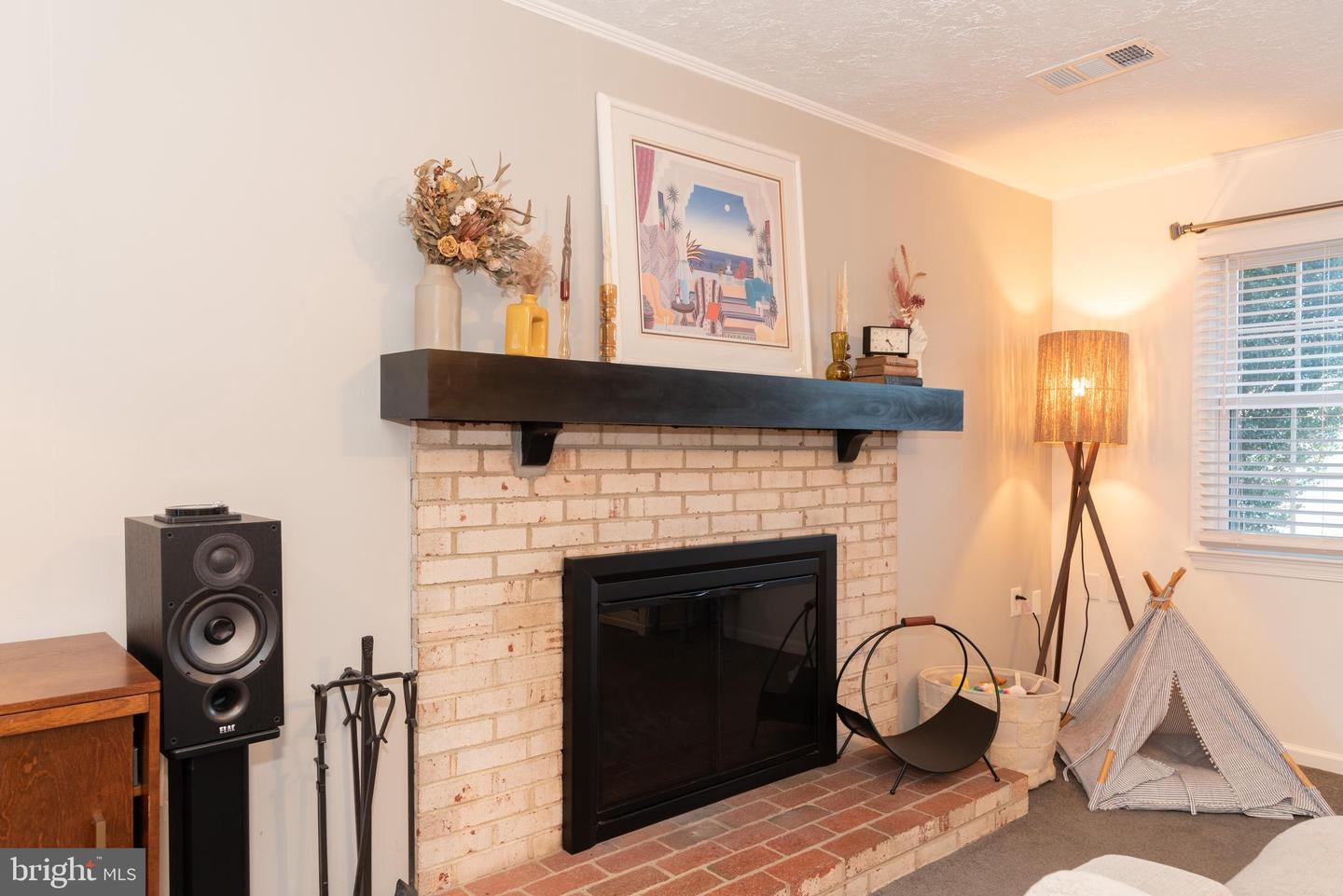 402 DODD DR NW, LEESBURG, Virginia 20176, 3 Bedrooms Bedrooms, ,2 BathroomsBathrooms,Residential,For sale,402 DODD DR NW,VALO2113750 MLS # VALO2113750