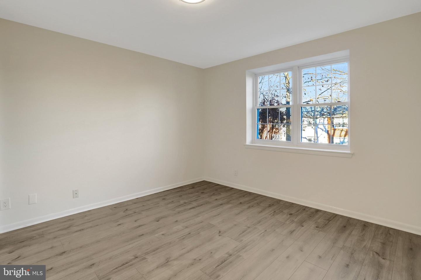 4619-A 28TH RD S #A, ARLINGTON, Virginia 22206, 2 Bedrooms Bedrooms, ,1 BathroomBathrooms,Residential,For sale,4619-A 28TH RD S #A,VAAR2067630 MLS # VAAR2067630