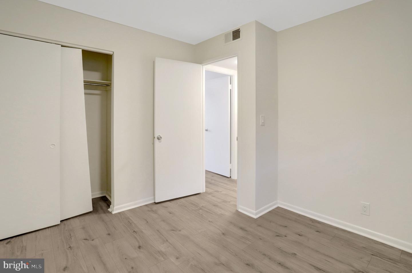 4619-A 28TH RD S #A, ARLINGTON, Virginia 22206, 2 Bedrooms Bedrooms, ,1 BathroomBathrooms,Residential,For sale,4619-A 28TH RD S #A,VAAR2067630 MLS # VAAR2067630