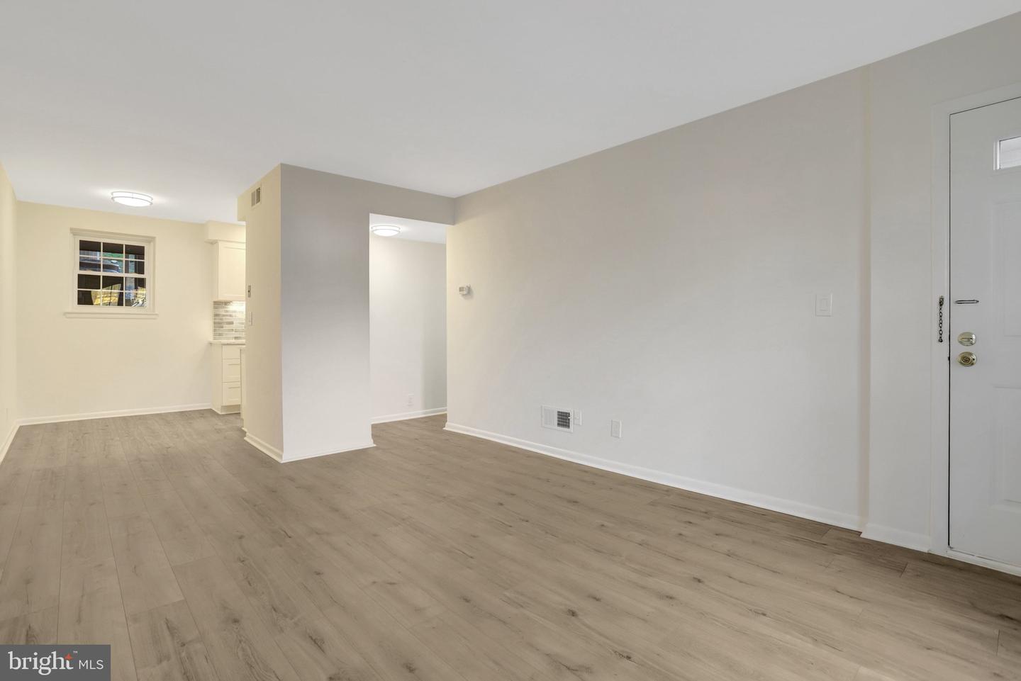 4619-A 28TH RD S #A, ARLINGTON, Virginia 22206, 2 Bedrooms Bedrooms, ,1 BathroomBathrooms,Residential,For sale,4619-A 28TH RD S #A,VAAR2067630 MLS # VAAR2067630