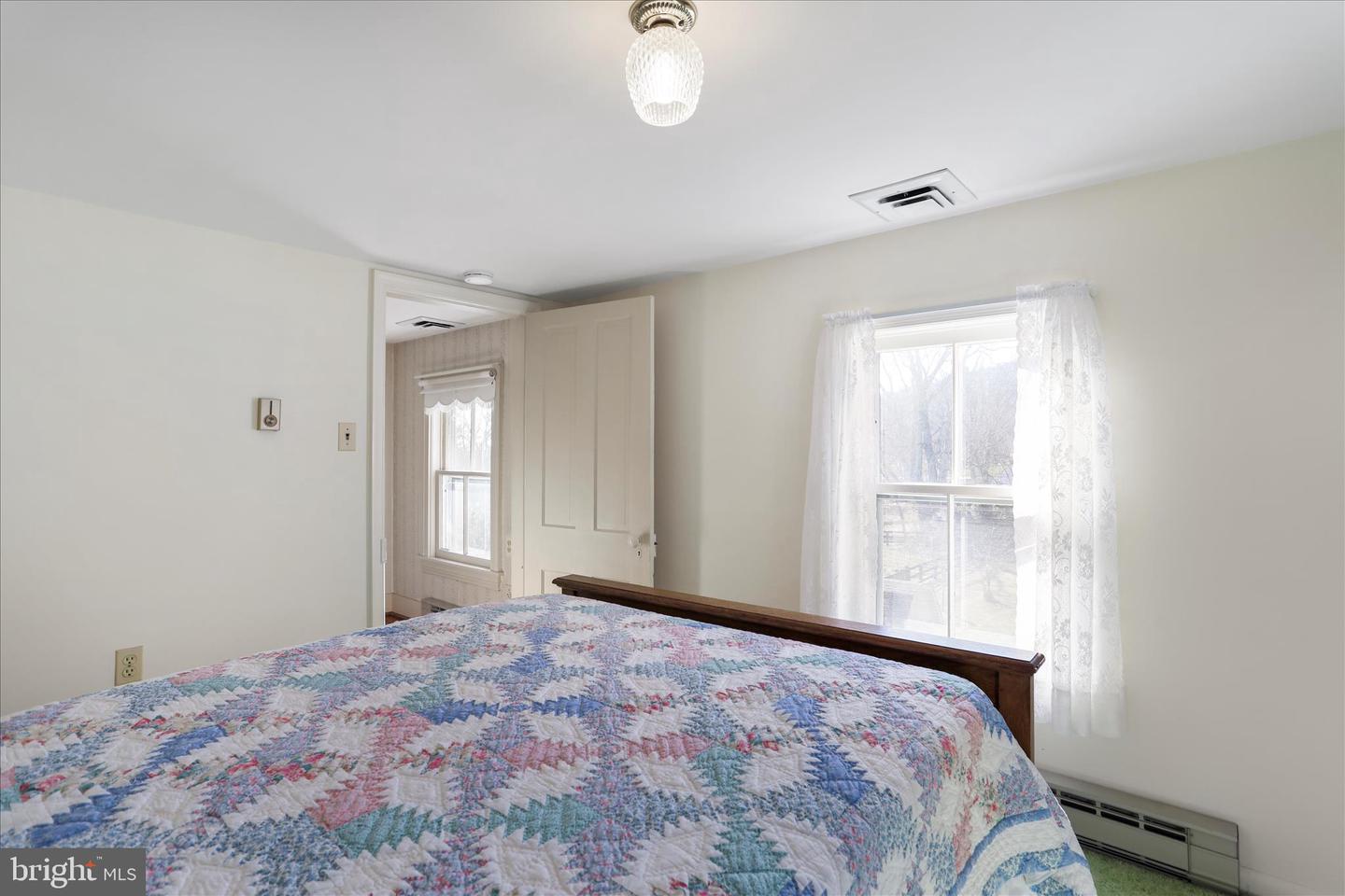 33675 SNICKERSVILLE TPKE, BLUEMONT, Virginia 20135, 3 Bedrooms Bedrooms, ,1 BathroomBathrooms,Residential,For sale,33675 SNICKERSVILLE TPKE,VALO2113774 MLS # VALO2113774