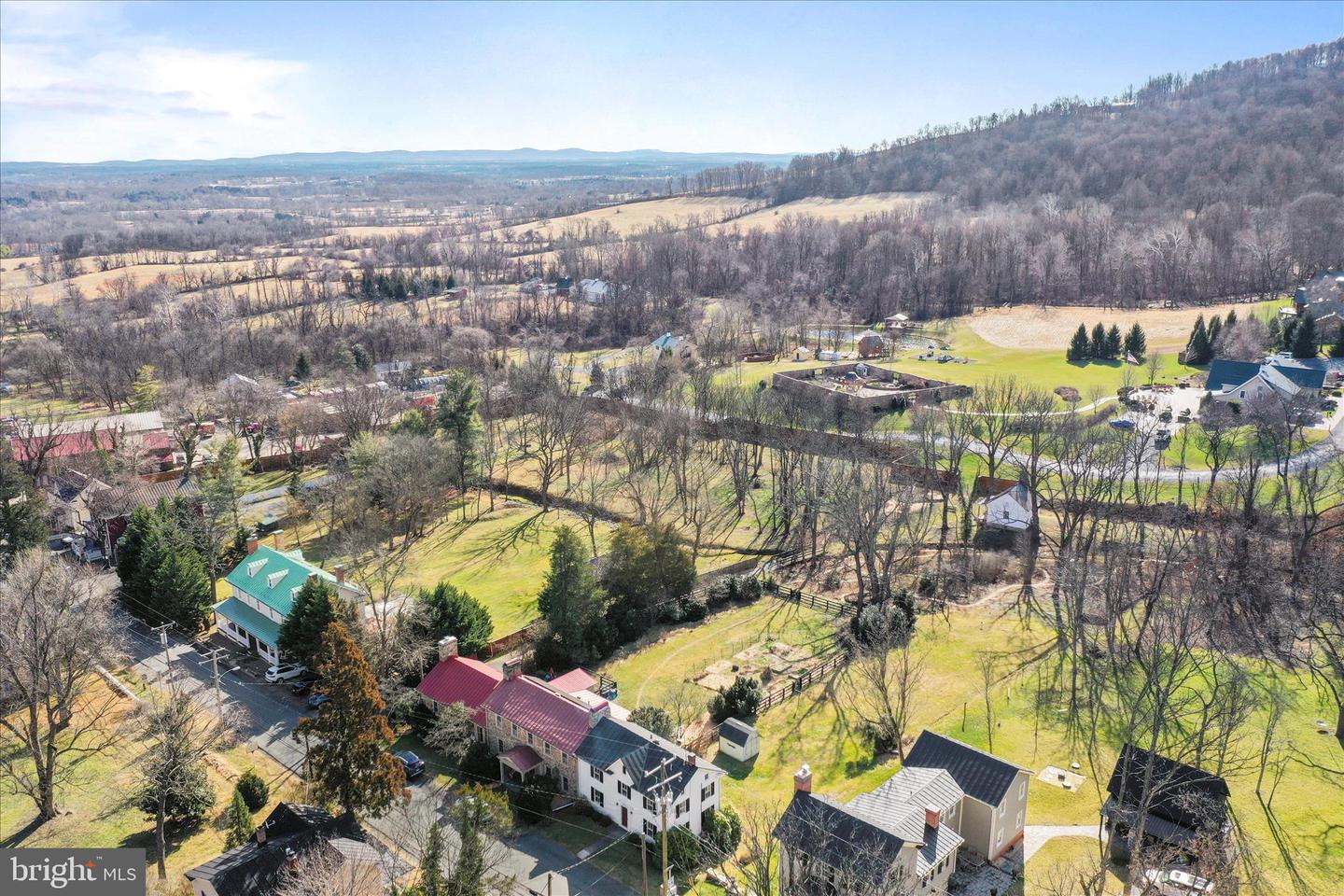 33675 SNICKERSVILLE TPKE, BLUEMONT, Virginia 20135, 3 Bedrooms Bedrooms, ,1 BathroomBathrooms,Residential,For sale,33675 SNICKERSVILLE TPKE,VALO2113774 MLS # VALO2113774