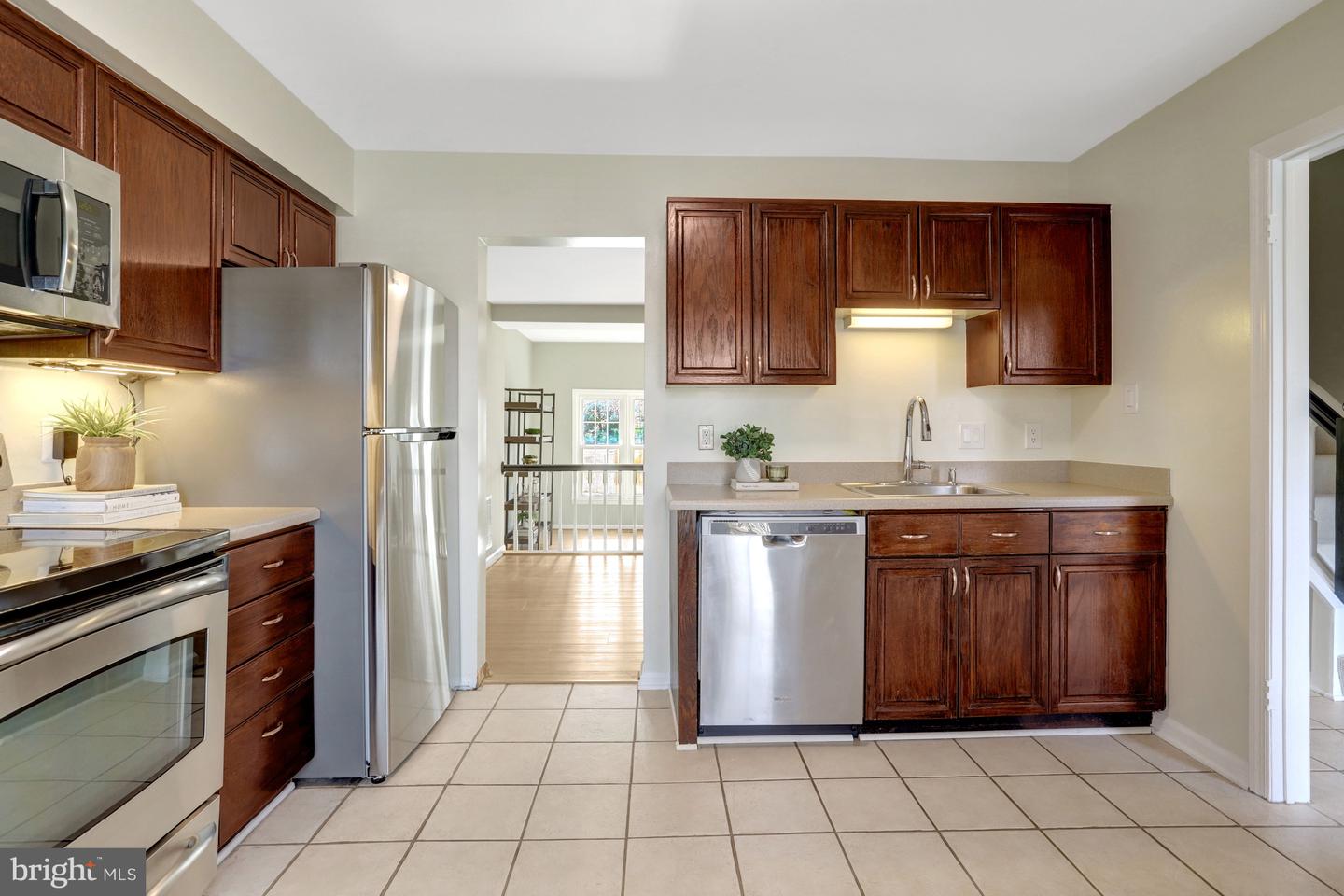 6587 BERMUDA GREEN CT, ALEXANDRIA, Virginia 22312, 3 Bedrooms Bedrooms, ,2 BathroomsBathrooms,Residential,For sale,6587 BERMUDA GREEN CT,VAFX2285300 MLS # VAFX2285300