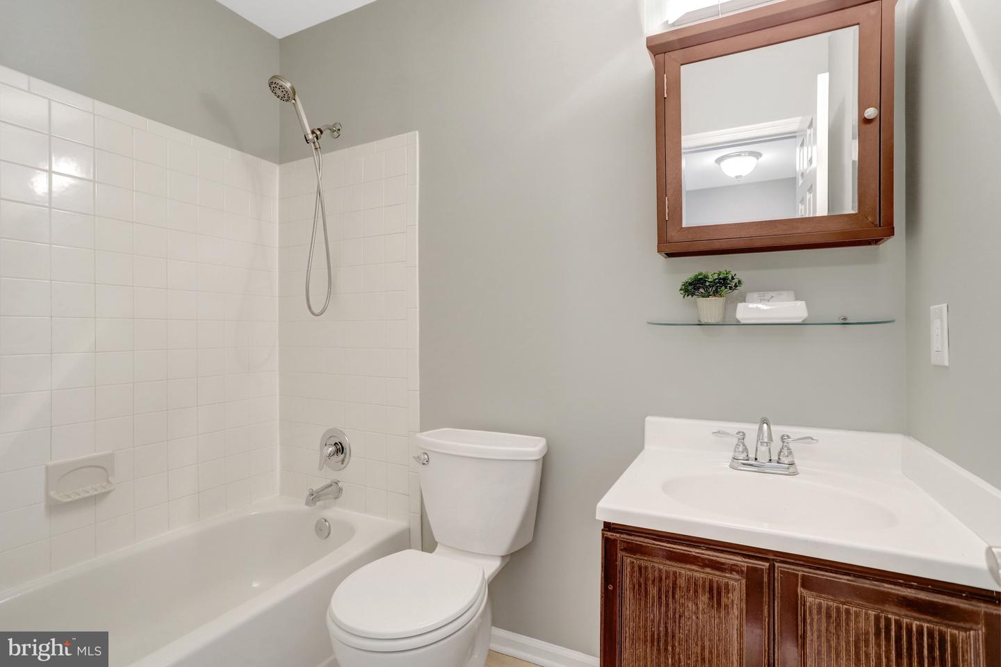 6587 BERMUDA GREEN CT, ALEXANDRIA, Virginia 22312, 3 Bedrooms Bedrooms, ,2 BathroomsBathrooms,Residential,For sale,6587 BERMUDA GREEN CT,VAFX2285300 MLS # VAFX2285300