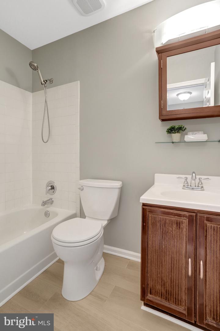 6587 BERMUDA GREEN CT, ALEXANDRIA, Virginia 22312, 3 Bedrooms Bedrooms, ,2 BathroomsBathrooms,Residential,For sale,6587 BERMUDA GREEN CT,VAFX2285300 MLS # VAFX2285300