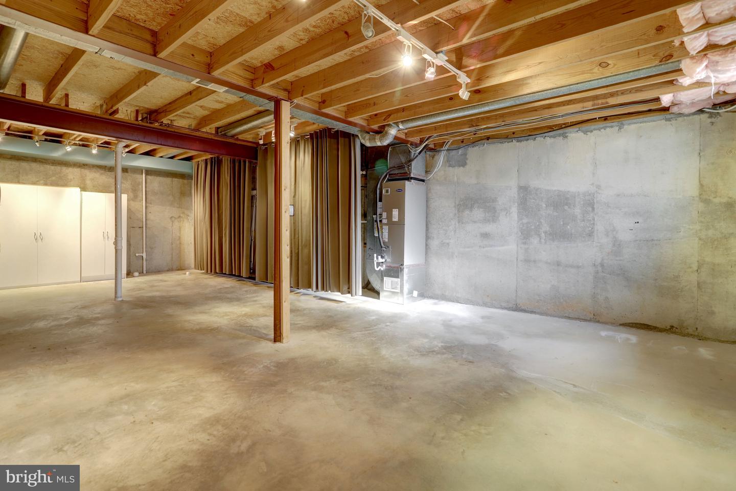 6587 BERMUDA GREEN CT, ALEXANDRIA, Virginia 22312, 3 Bedrooms Bedrooms, ,2 BathroomsBathrooms,Residential,For sale,6587 BERMUDA GREEN CT,VAFX2285300 MLS # VAFX2285300