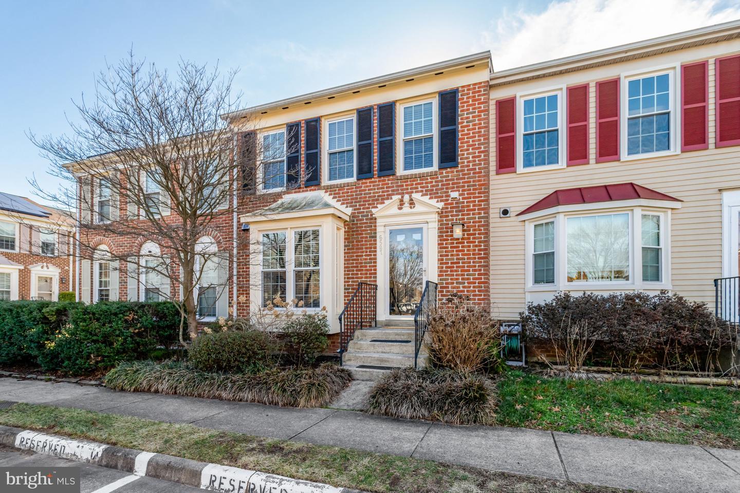 6587 BERMUDA GREEN CT, ALEXANDRIA, Virginia 22312, 3 Bedrooms Bedrooms, ,2 BathroomsBathrooms,Residential,For sale,6587 BERMUDA GREEN CT,VAFX2285300 MLS # VAFX2285300