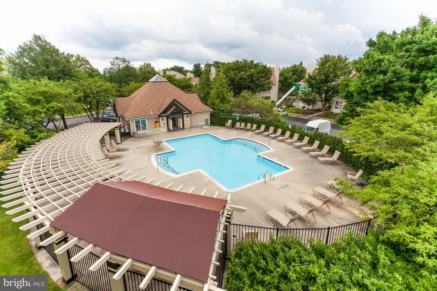 6587 BERMUDA GREEN CT, ALEXANDRIA, Virginia 22312, 3 Bedrooms Bedrooms, ,2 BathroomsBathrooms,Residential,For sale,6587 BERMUDA GREEN CT,VAFX2285300 MLS # VAFX2285300