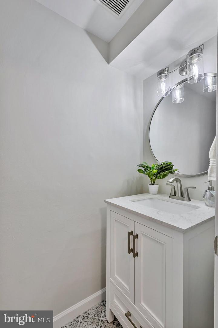 2257 WHEELWRIGHT CT, RESTON, Virginia 20191, 3 Bedrooms Bedrooms, ,3 BathroomsBathrooms,Residential,For sale,2257 WHEELWRIGHT CT,VAFX2285302 MLS # VAFX2285302