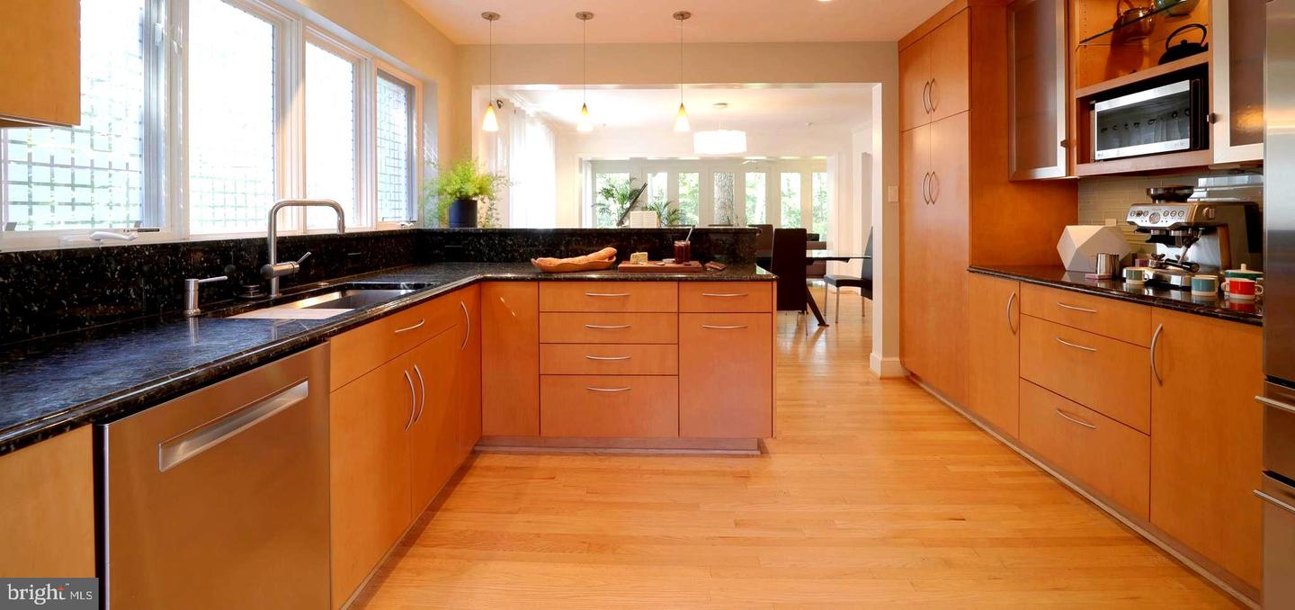 3137 ABERFOYLE PL NW, WASHINGTON, District Of Columbia 20015, 5 Bedrooms Bedrooms, ,4 BathroomsBathrooms,Residential,For sale,3137 ABERFOYLE PL NW,DCDC2240934 MLS # DCDC2240934