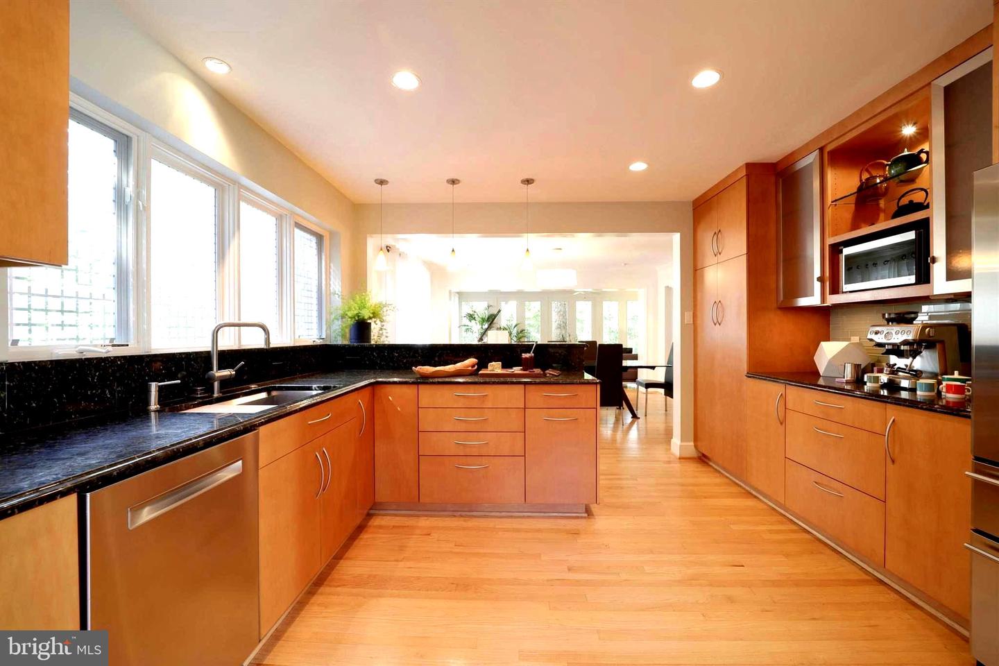 3137 ABERFOYLE PL NW, WASHINGTON, District Of Columbia 20015, 5 Bedrooms Bedrooms, ,4 BathroomsBathrooms,Residential,For sale,3137 ABERFOYLE PL NW,DCDC2240934 MLS # DCDC2240934