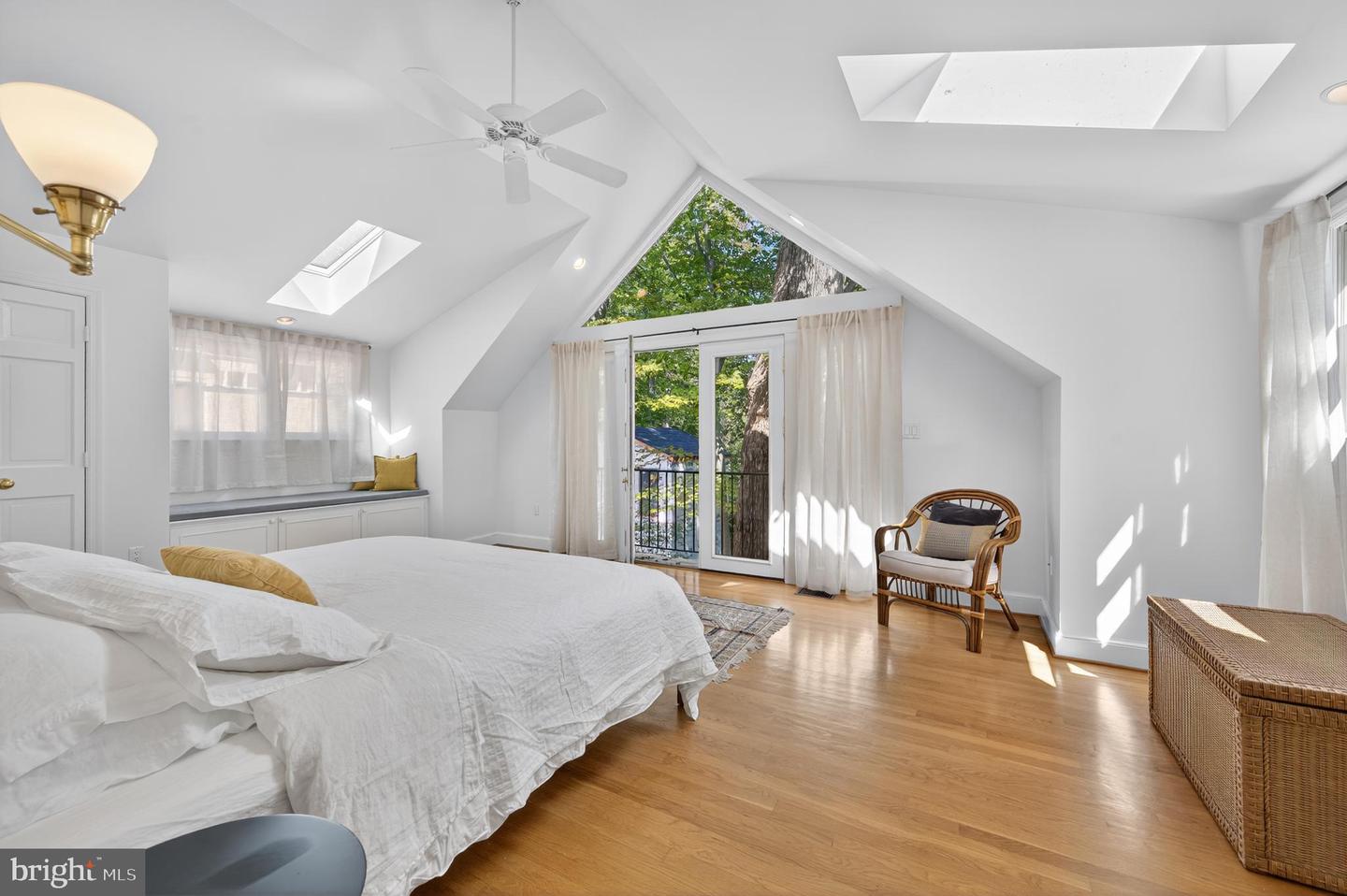 3137 ABERFOYLE PL NW, WASHINGTON, District Of Columbia 20015, 5 Bedrooms Bedrooms, ,4 BathroomsBathrooms,Residential,For sale,3137 ABERFOYLE PL NW,DCDC2240934 MLS # DCDC2240934