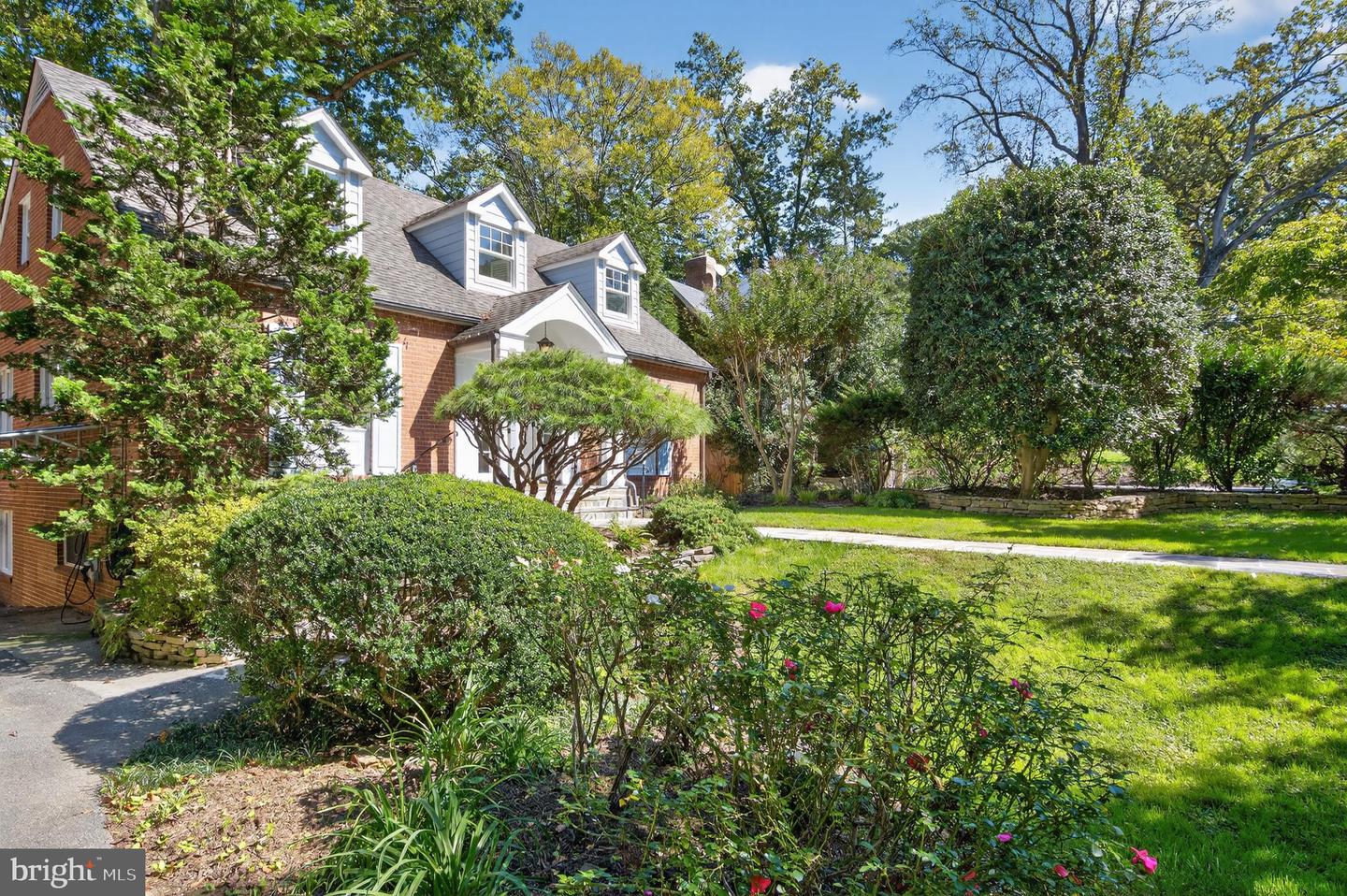 3137 ABERFOYLE PL NW, WASHINGTON, District Of Columbia 20015, 5 Bedrooms Bedrooms, ,4 BathroomsBathrooms,Residential,For sale,3137 ABERFOYLE PL NW,DCDC2240934 MLS # DCDC2240934