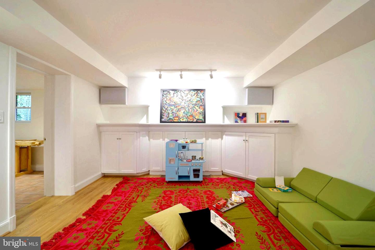 3137 ABERFOYLE PL NW, WASHINGTON, District Of Columbia 20015, 5 Bedrooms Bedrooms, ,4 BathroomsBathrooms,Residential,For sale,3137 ABERFOYLE PL NW,DCDC2240934 MLS # DCDC2240934