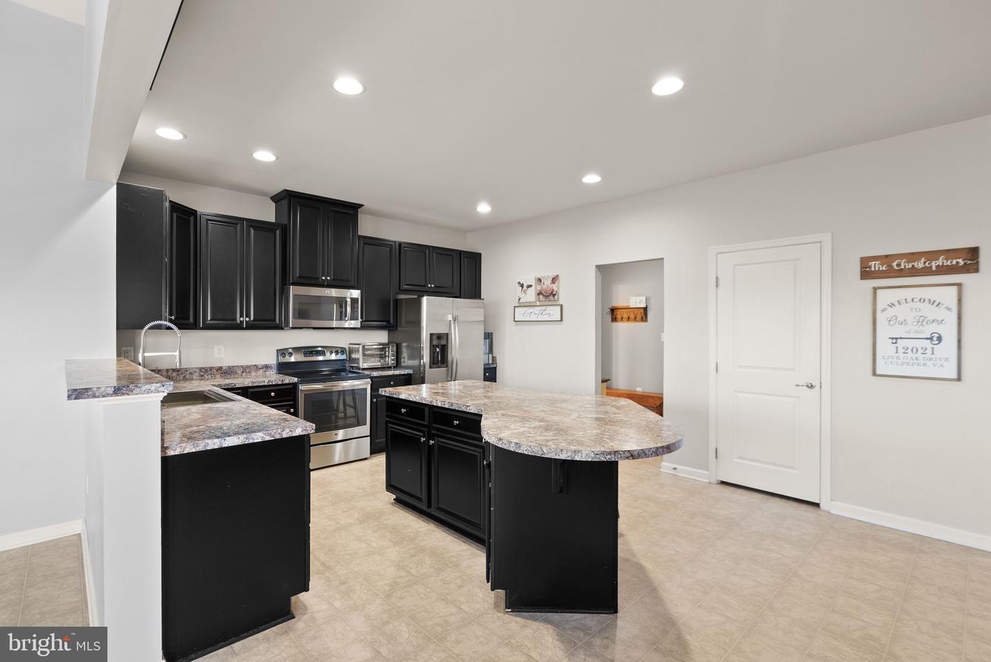 12021 LIVE OAK DR, CULPEPER, Virginia 22701, 4 Bedrooms Bedrooms, ,3 BathroomsBathrooms,Residential,For sale,12021 LIVE OAK DR,VACU2012374 MLS # VACU2012374