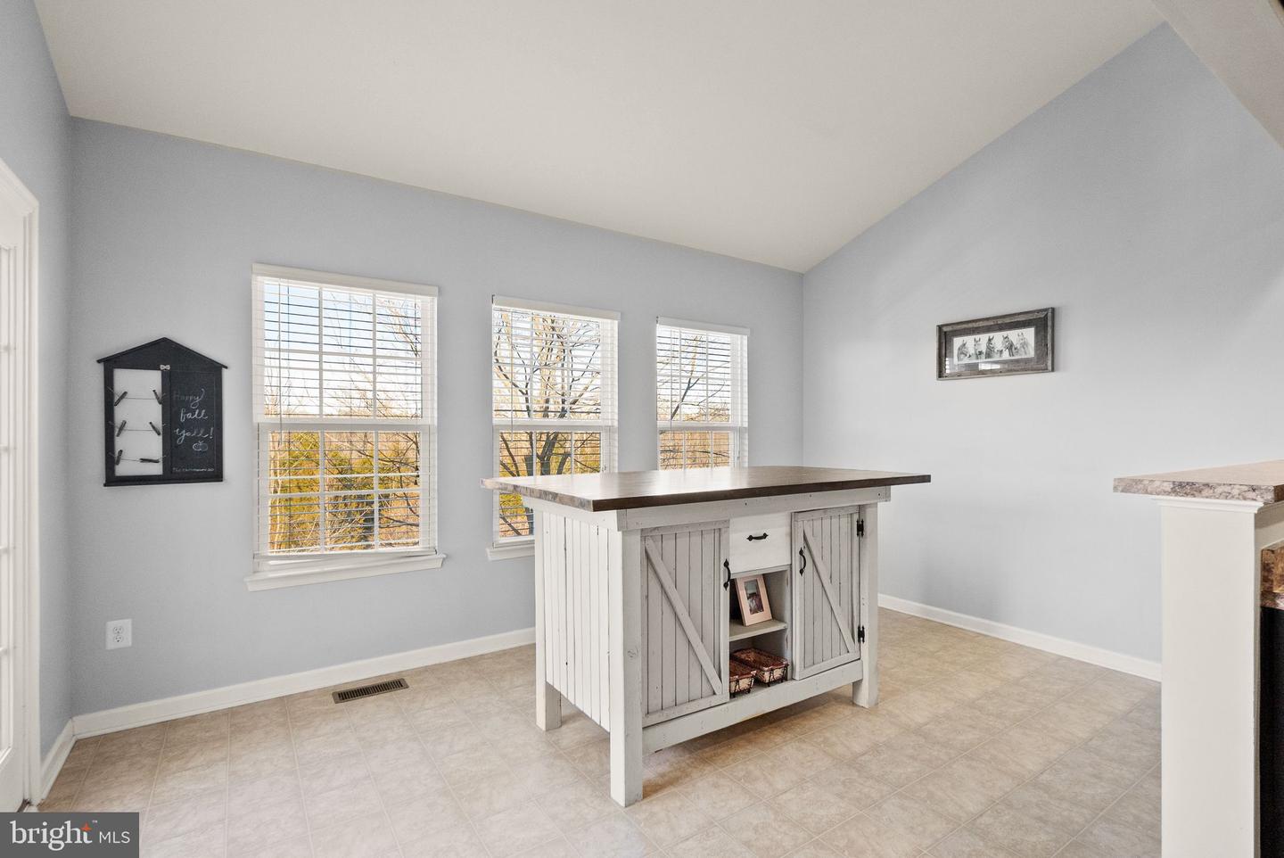 12021 LIVE OAK DR, CULPEPER, Virginia 22701, 4 Bedrooms Bedrooms, ,3 BathroomsBathrooms,Residential,For sale,12021 LIVE OAK DR,VACU2012374 MLS # VACU2012374