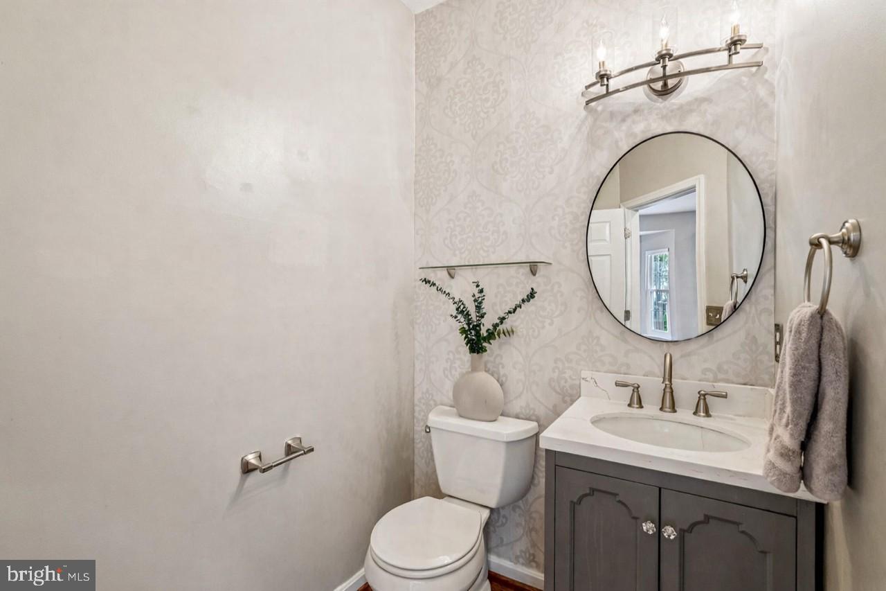 44211 PALLADIAN CT, ASHBURN, Virginia 20147, 5 Bedrooms Bedrooms, ,3 BathroomsBathrooms,Residential,For sale,44211 PALLADIAN CT,VALO2113840 MLS # VALO2113840