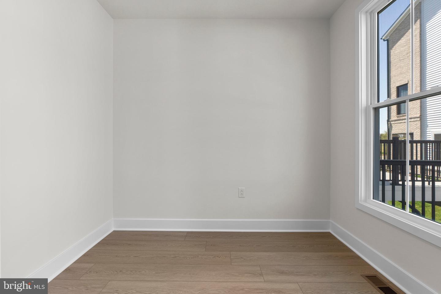 44510 LOWESTOFT SQ #21, ASHBURN, Virginia 20147, 3 Bedrooms Bedrooms, ,2 BathroomsBathrooms,Residential,For sale,44510 LOWESTOFT SQ #21,VALO2113864 MLS # VALO2113864