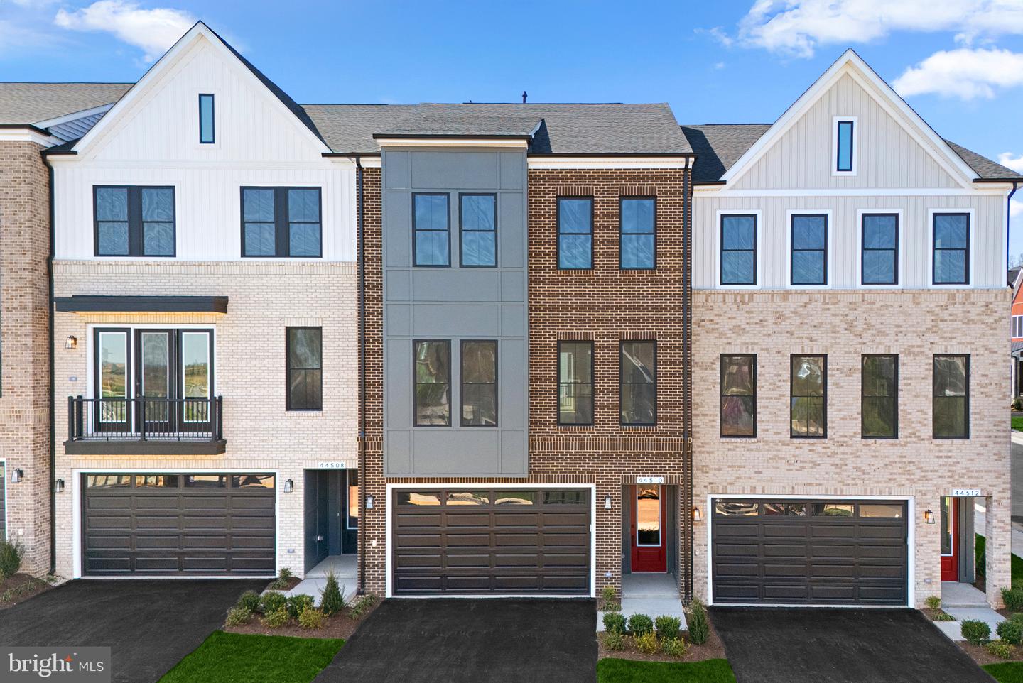 44510 LOWESTOFT SQ #21, ASHBURN, Virginia 20147, 3 Bedrooms Bedrooms, ,2 BathroomsBathrooms,Residential,For sale,44510 LOWESTOFT SQ #21,VALO2113864 MLS # VALO2113864