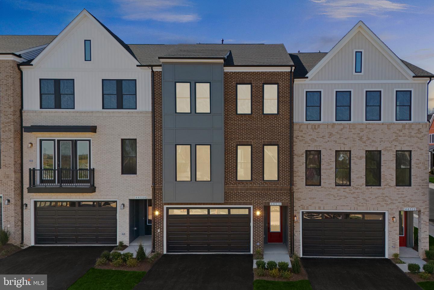 44510 LOWESTOFT SQ #21, ASHBURN, Virginia 20147, 3 Bedrooms Bedrooms, ,2 BathroomsBathrooms,Residential,For sale,44510 LOWESTOFT SQ #21,VALO2113864 MLS # VALO2113864