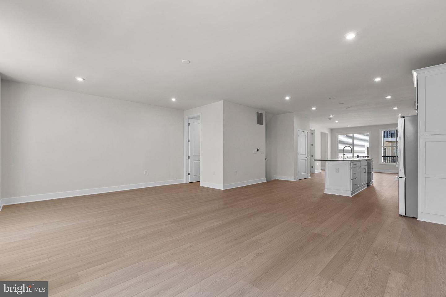 44510 LOWESTOFT SQ #21, ASHBURN, Virginia 20147, 3 Bedrooms Bedrooms, ,2 BathroomsBathrooms,Residential,For sale,44510 LOWESTOFT SQ #21,VALO2113864 MLS # VALO2113864