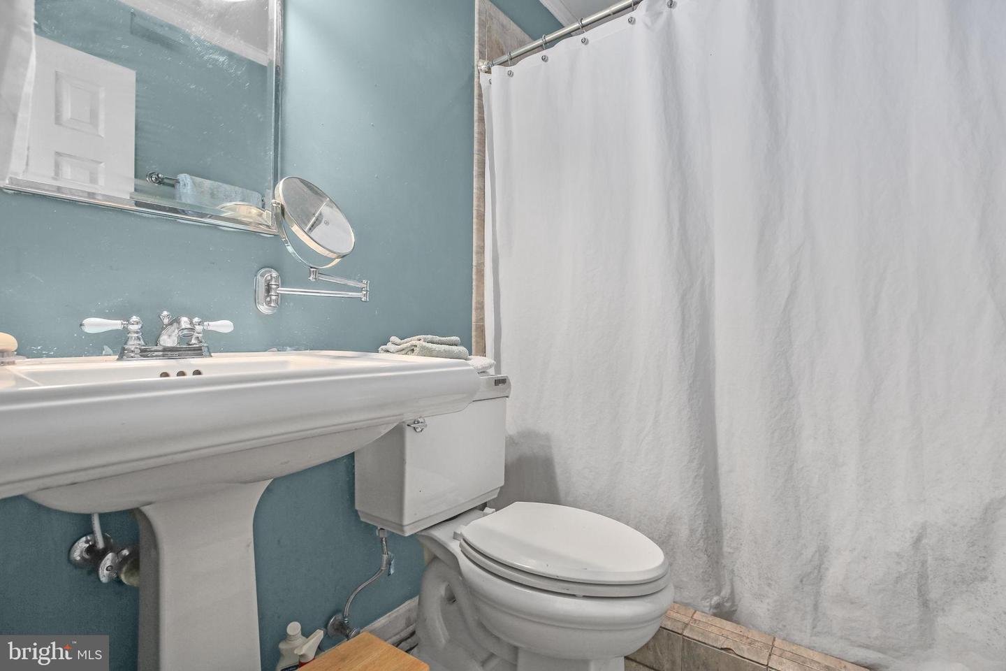 210 PRINCESS ANNE ST, FREDERICKSBURG, Virginia 22401, 3 Bedrooms Bedrooms, 6 Rooms Rooms,1 BathroomBathrooms,Residential,For sale,210 PRINCESS ANNE ST,VAFB2009514 MLS # VAFB2009514