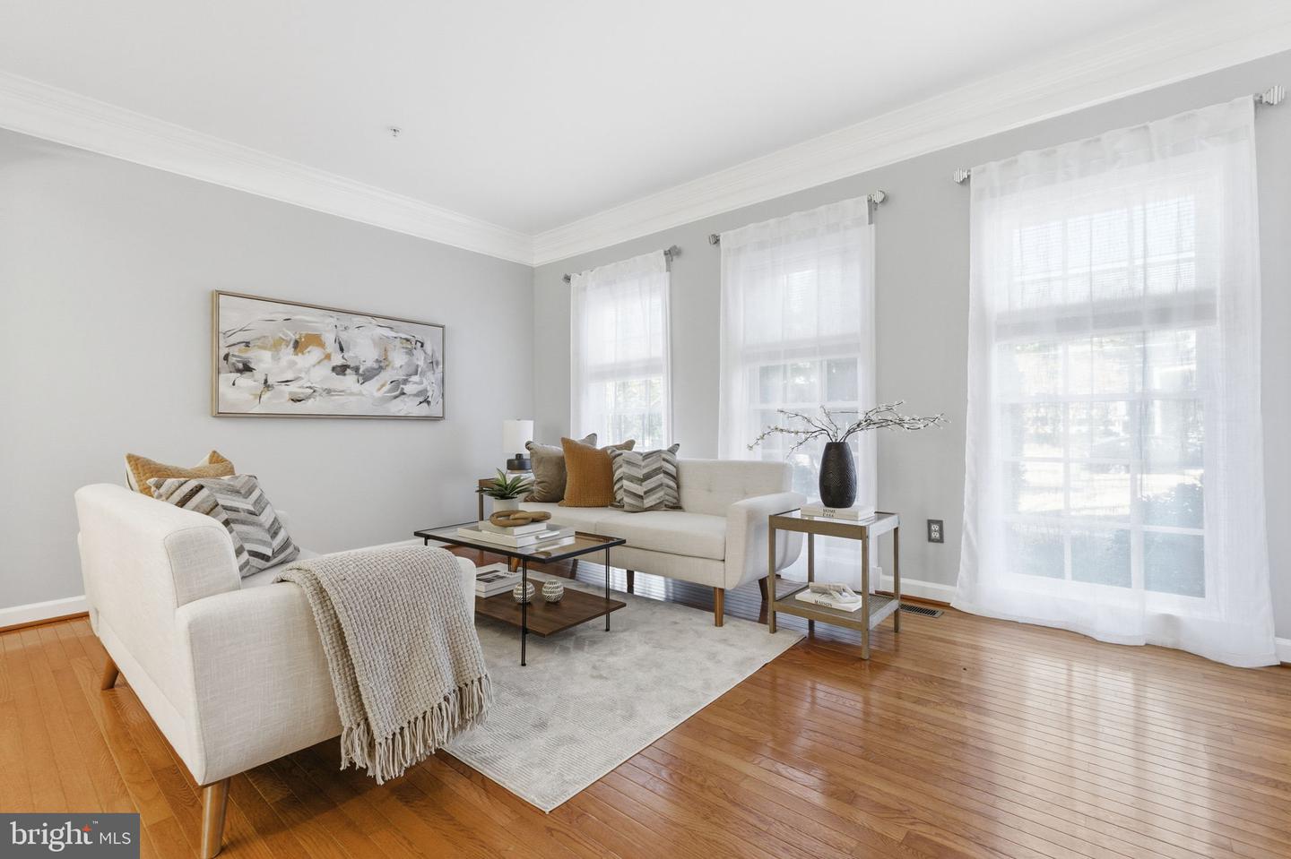 7996 RESERVE WAY, VIENNA, Virginia 22182, 4 Bedrooms Bedrooms, ,3 BathroomsBathrooms,Residential,For sale,7996 RESERVE WAY,VAFX2285462 MLS # VAFX2285462