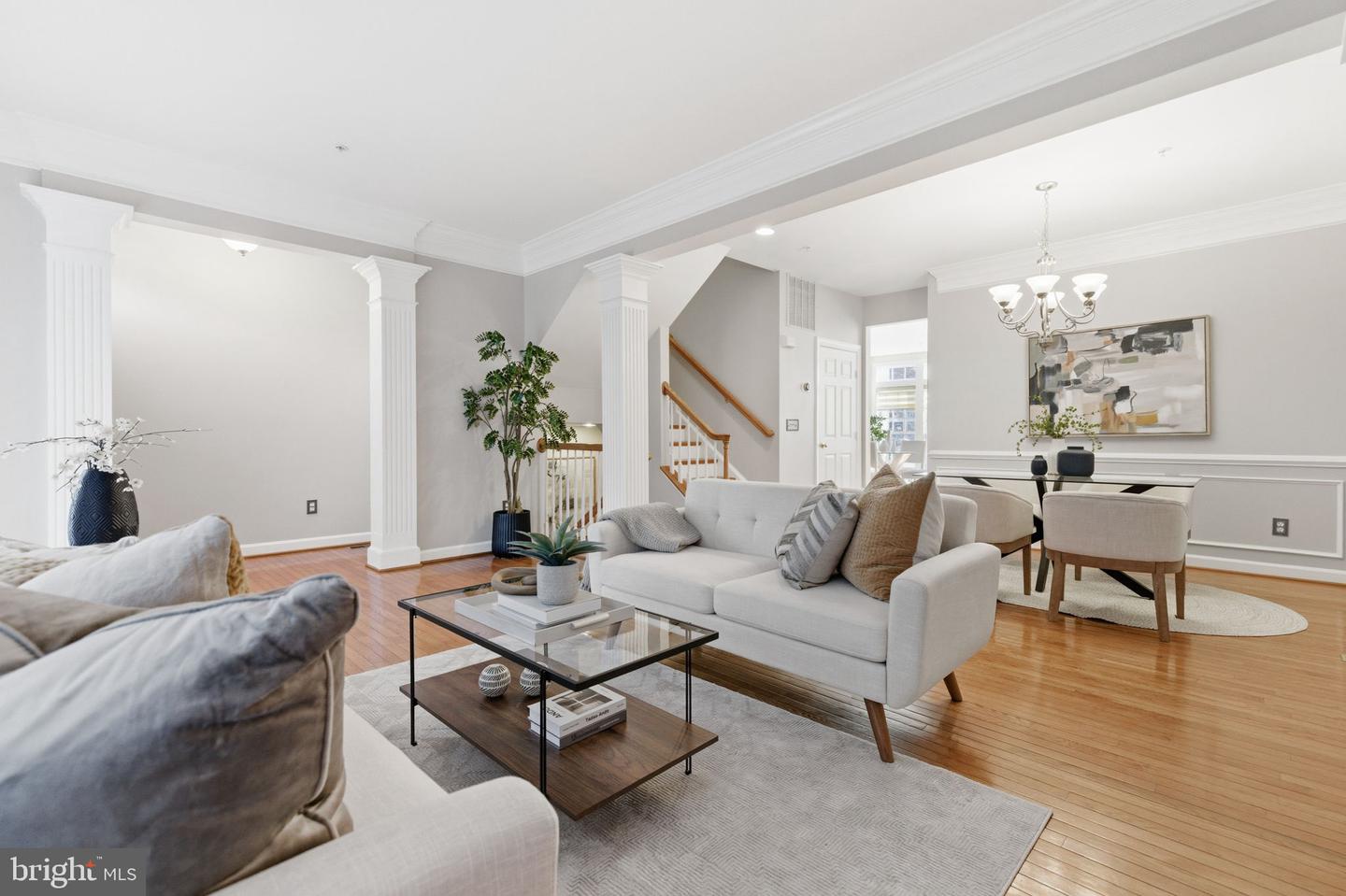 7996 RESERVE WAY, VIENNA, Virginia 22182, 4 Bedrooms Bedrooms, ,3 BathroomsBathrooms,Residential,For sale,7996 RESERVE WAY,VAFX2285462 MLS # VAFX2285462