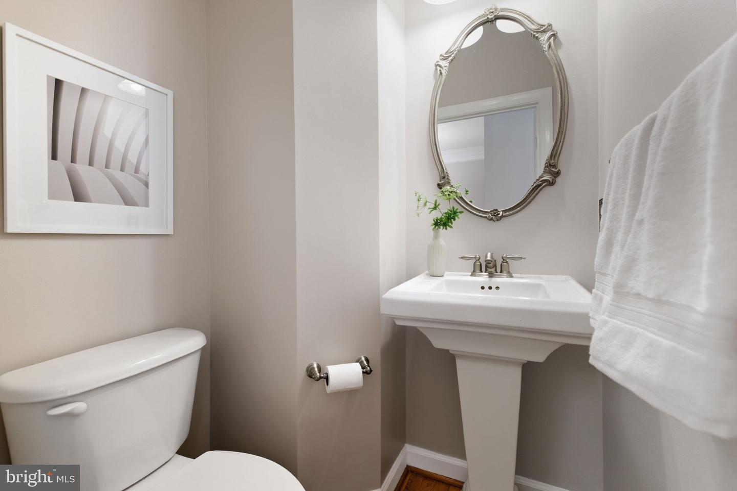 7996 RESERVE WAY, VIENNA, Virginia 22182, 4 Bedrooms Bedrooms, ,3 BathroomsBathrooms,Residential,For sale,7996 RESERVE WAY,VAFX2285462 MLS # VAFX2285462