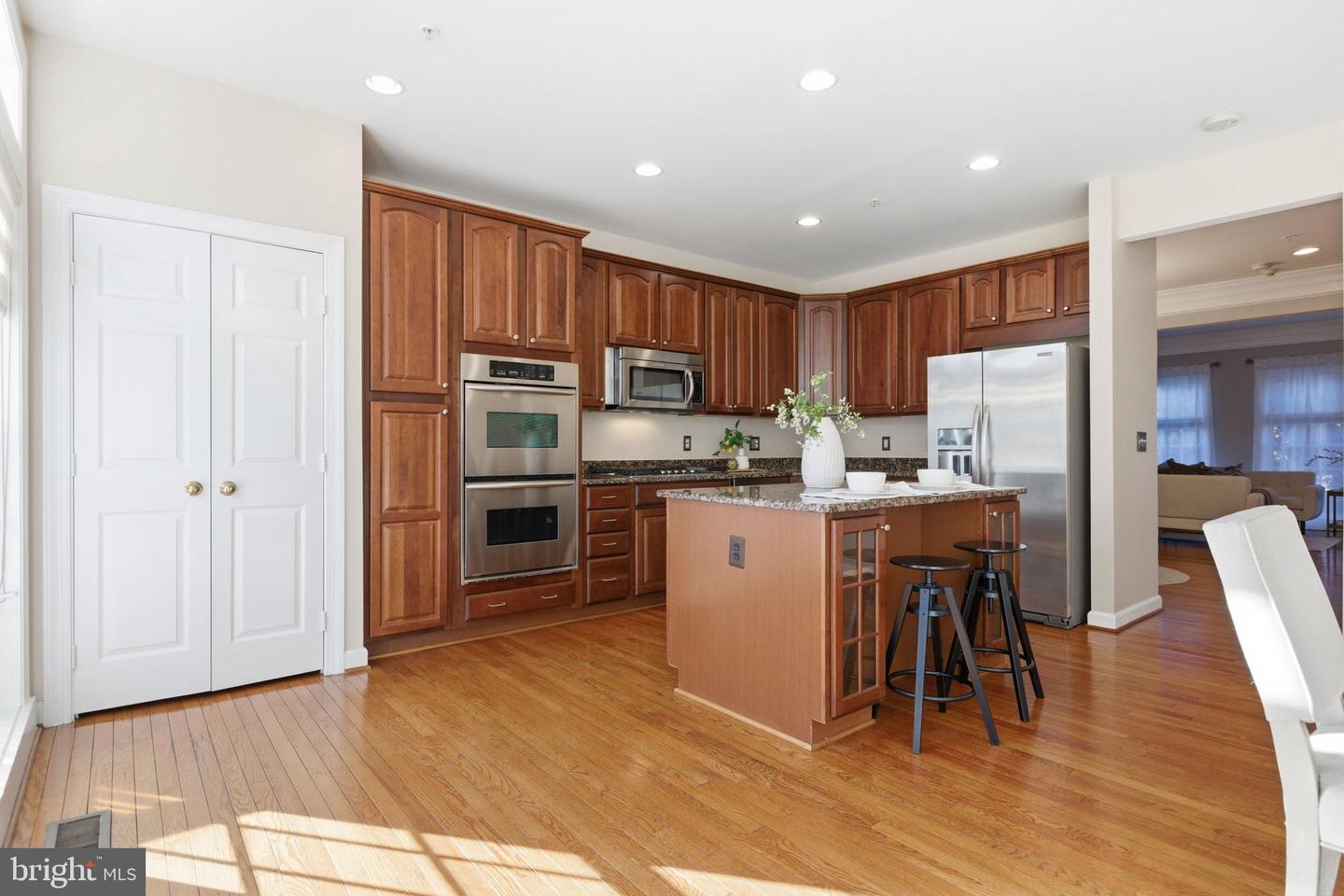 7996 RESERVE WAY, VIENNA, Virginia 22182, 4 Bedrooms Bedrooms, ,3 BathroomsBathrooms,Residential,For sale,7996 RESERVE WAY,VAFX2285462 MLS # VAFX2285462