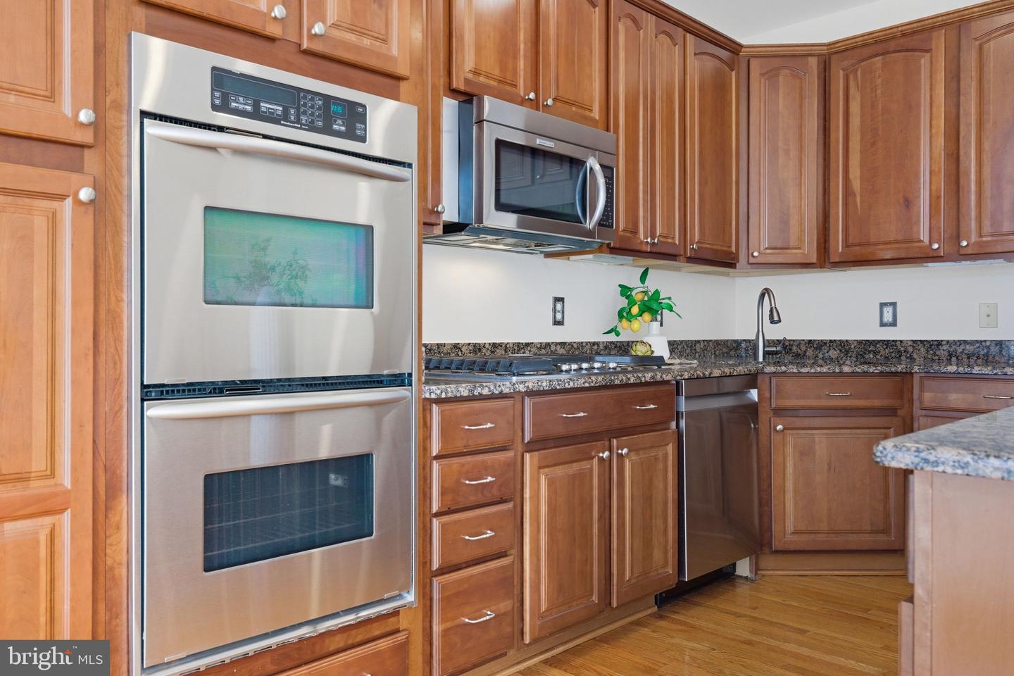 7996 RESERVE WAY, VIENNA, Virginia 22182, 4 Bedrooms Bedrooms, ,3 BathroomsBathrooms,Residential,For sale,7996 RESERVE WAY,VAFX2285462 MLS # VAFX2285462