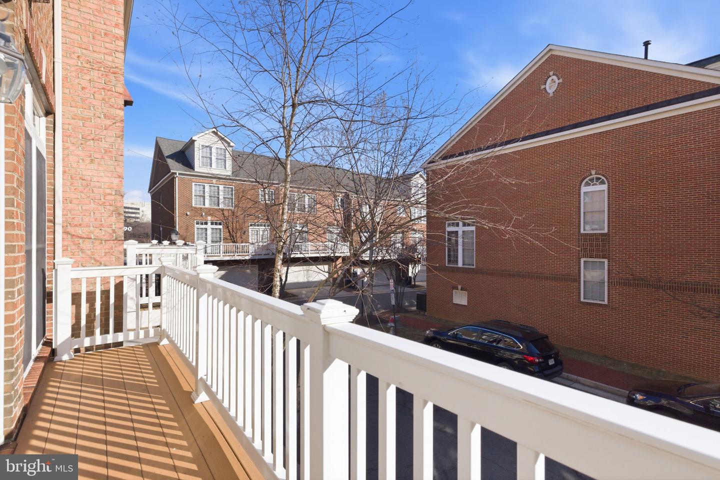 7996 RESERVE WAY, VIENNA, Virginia 22182, 4 Bedrooms Bedrooms, ,3 BathroomsBathrooms,Residential,For sale,7996 RESERVE WAY,VAFX2285462 MLS # VAFX2285462